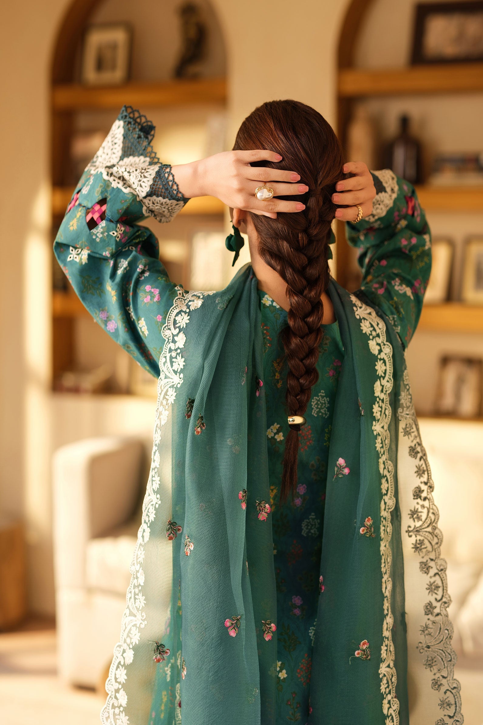 Maryam Hussain | Luxury Lawn 25 | Seashell