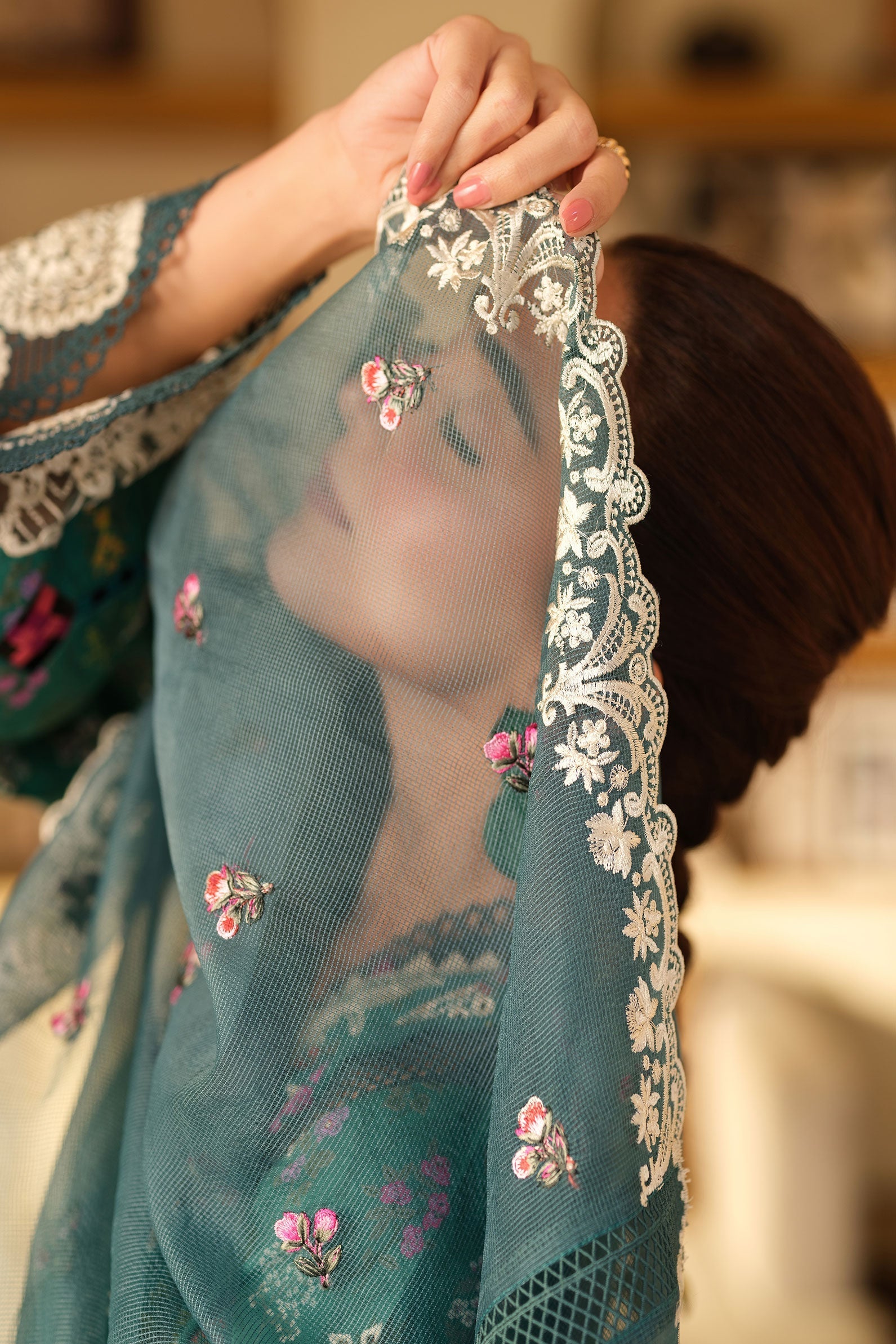 Maryam Hussain | Luxury Lawn 25 | Seashell