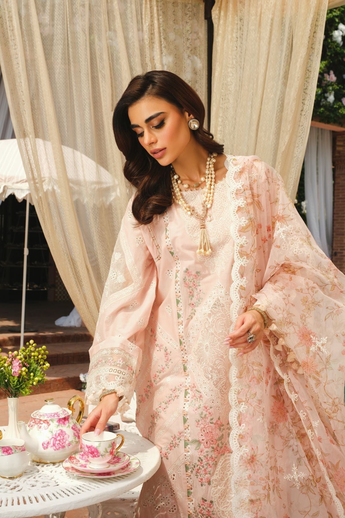 Paras by Pasha | La Gardenia | PR1: Eden Rose