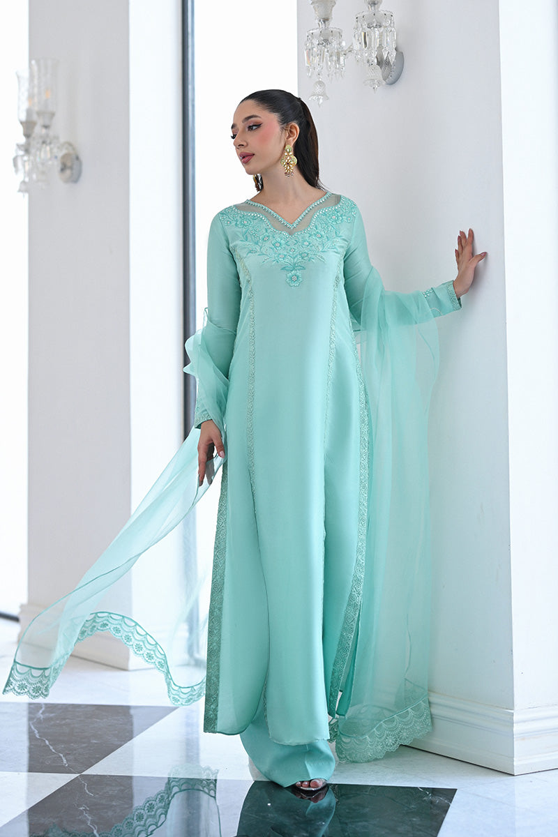 Mina Hasan | Signature Pret | Nyra