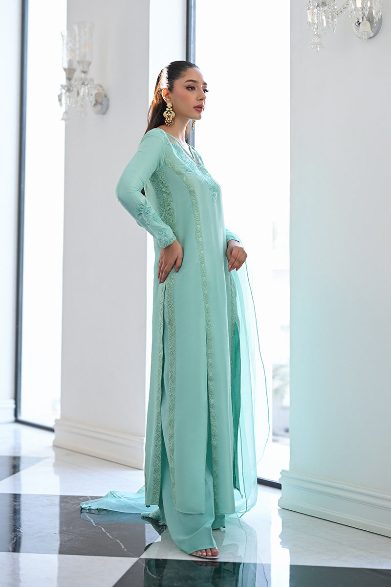 Mina Hasan | Signature Pret | Nyra