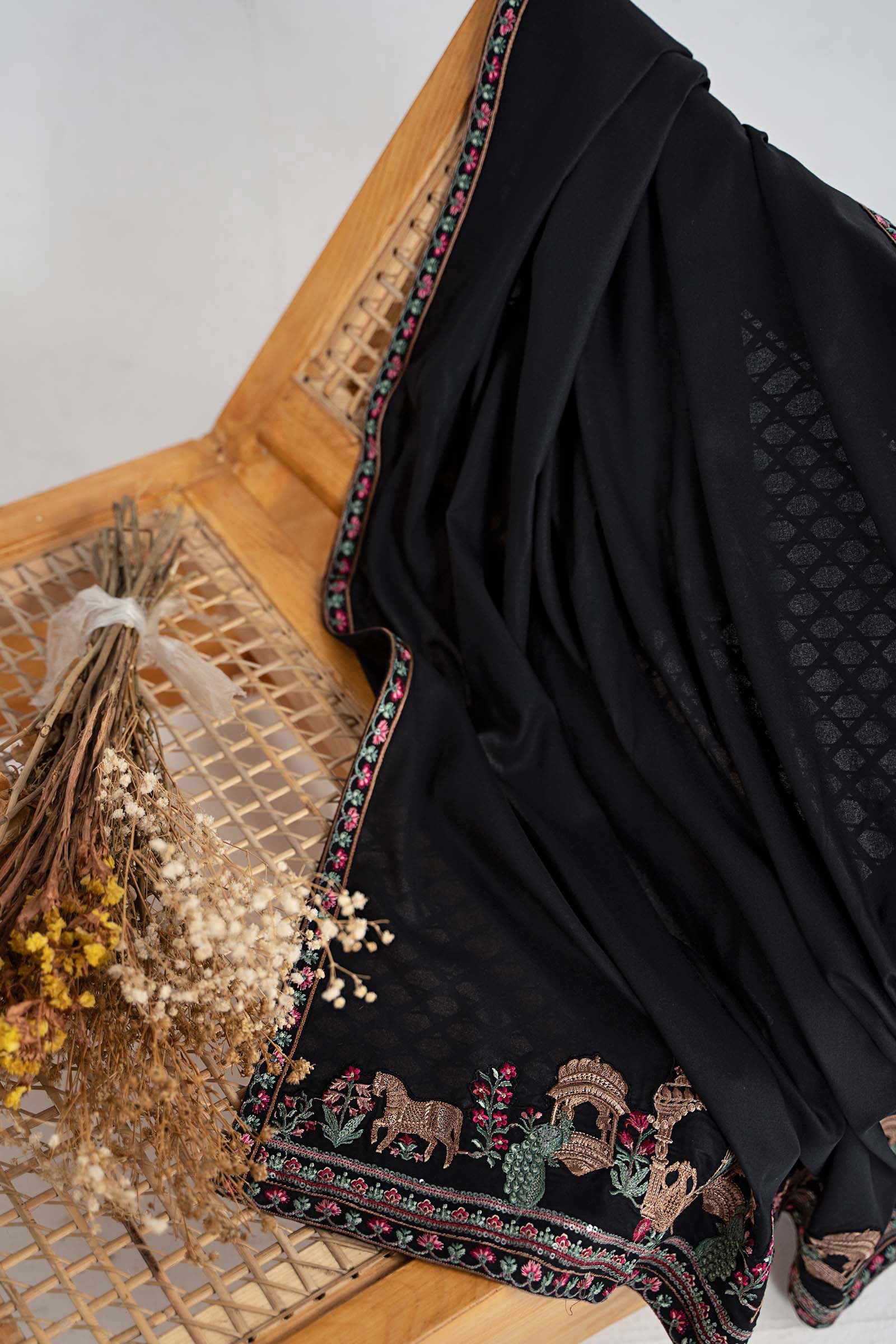 Maria B | Luxury Winter Pret 25 | DW-W25-35-Black