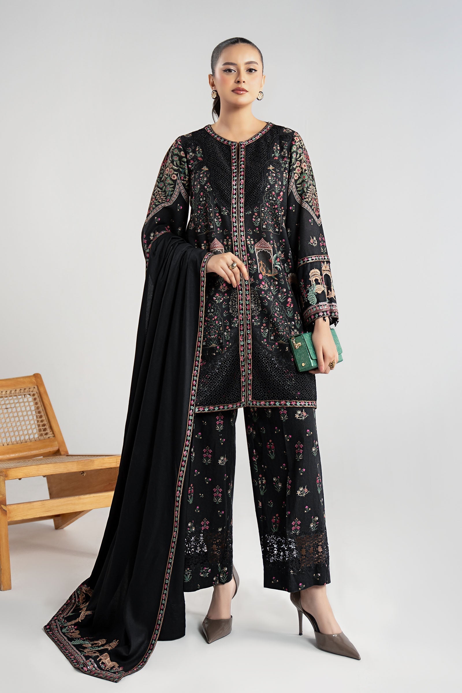 Maria B | Luxury Winter Pret 25 | DW-W25-35-Black