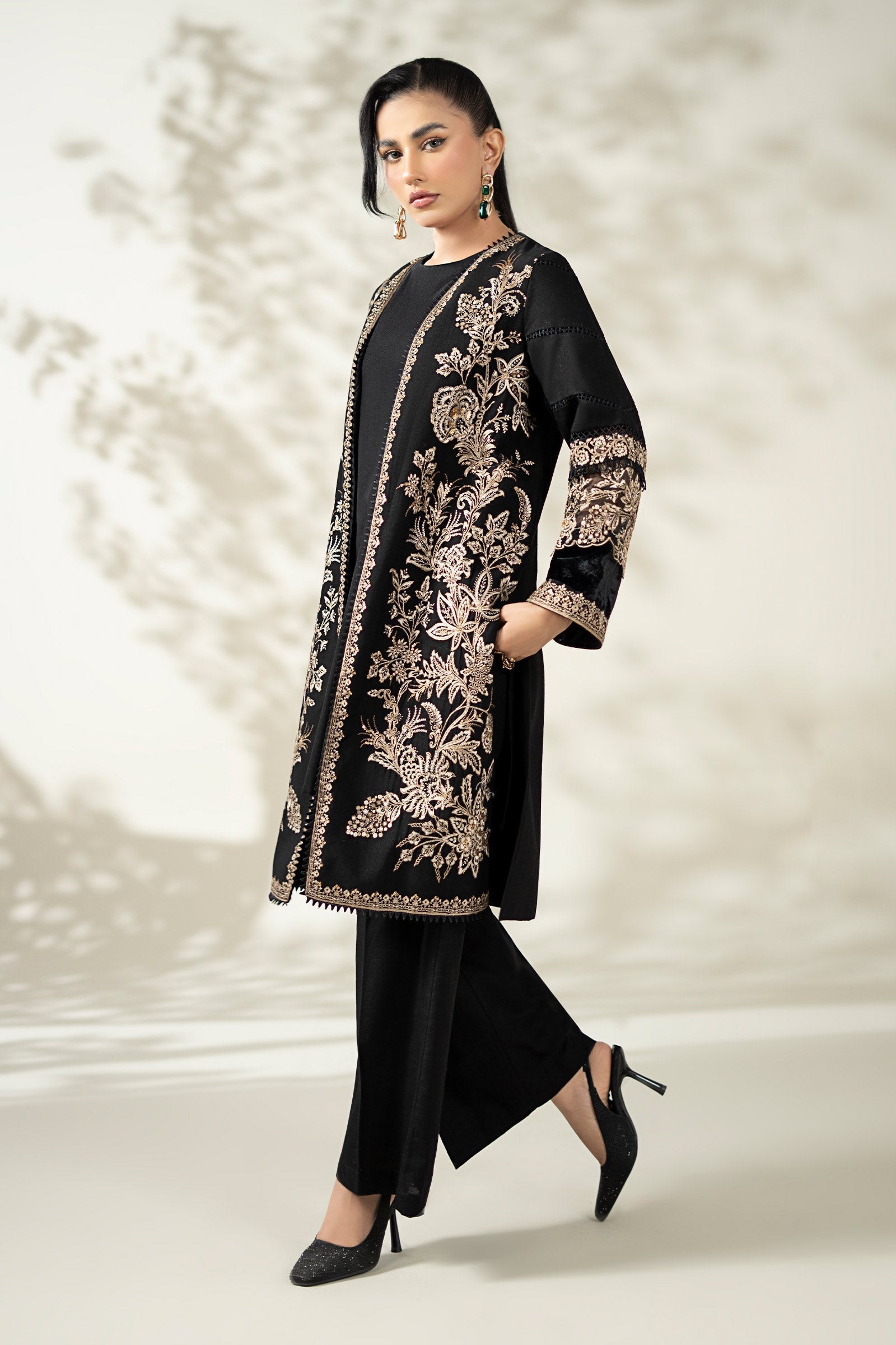Maria B | Luxury Winter Pret 25 | DW-W25-43-Black