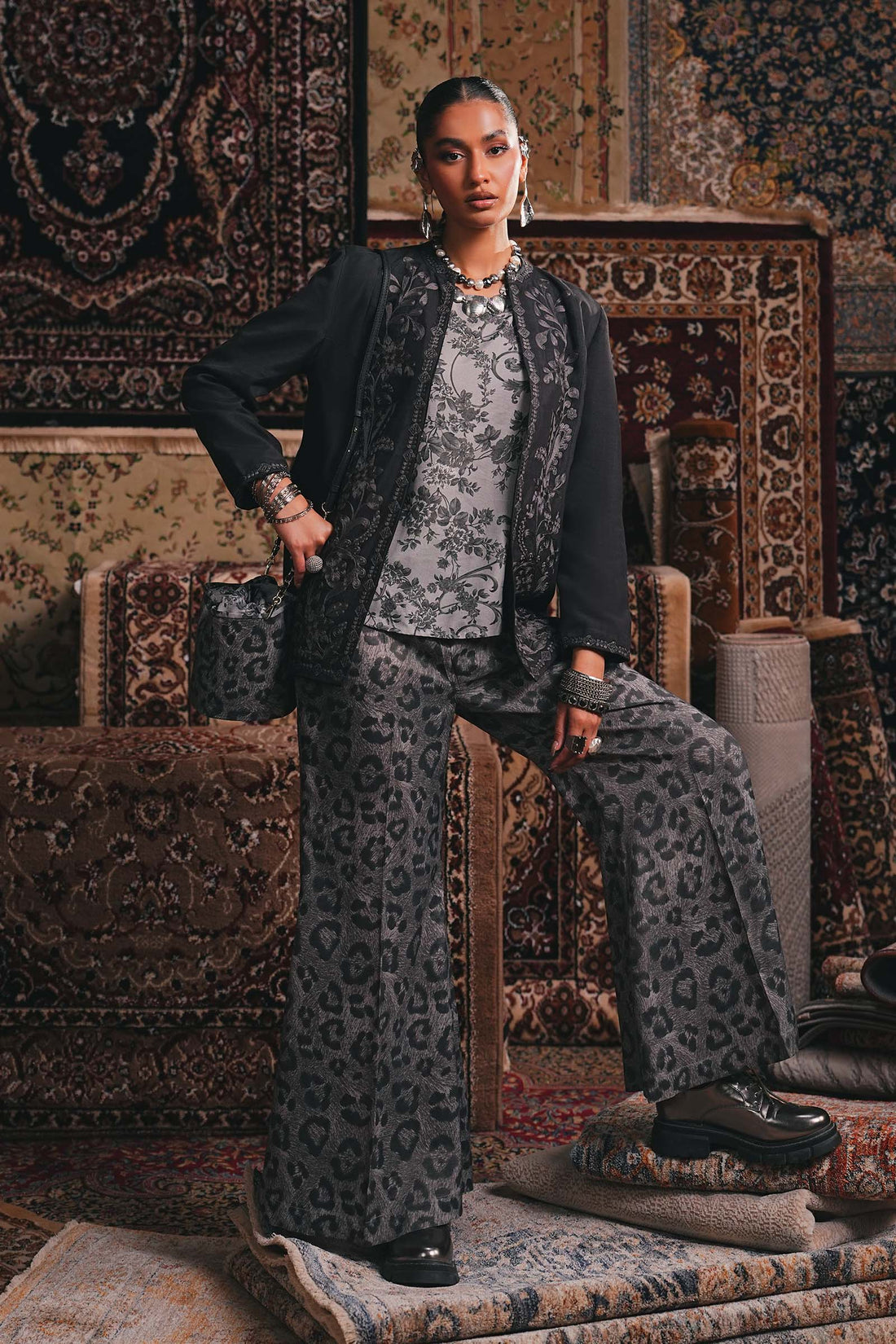 Maria B | Luxury Pret Winter 25 | DW-W25-83