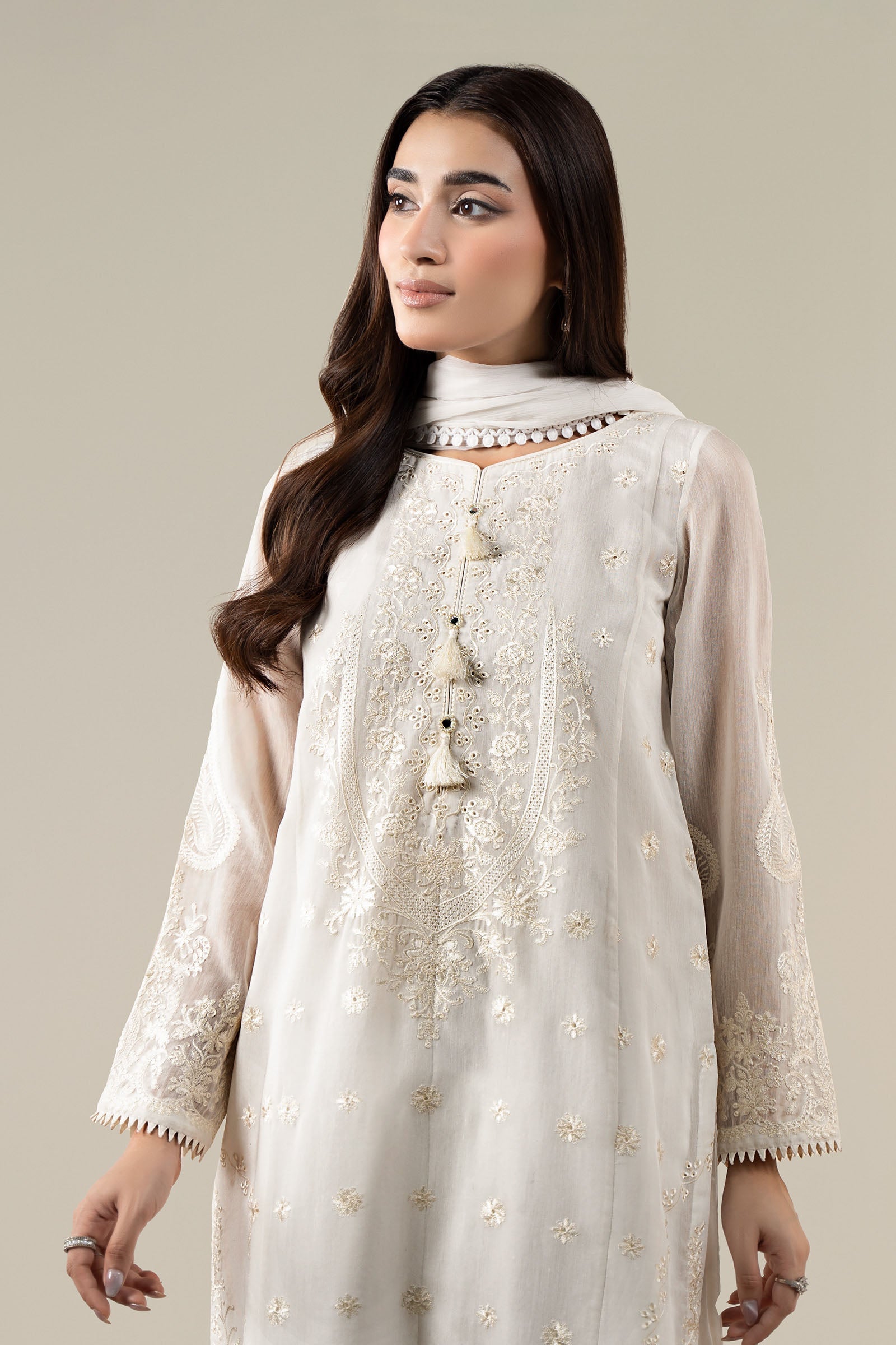 Maria B | Luxury Winter Pret 25 | DW-EA25-76-Off White