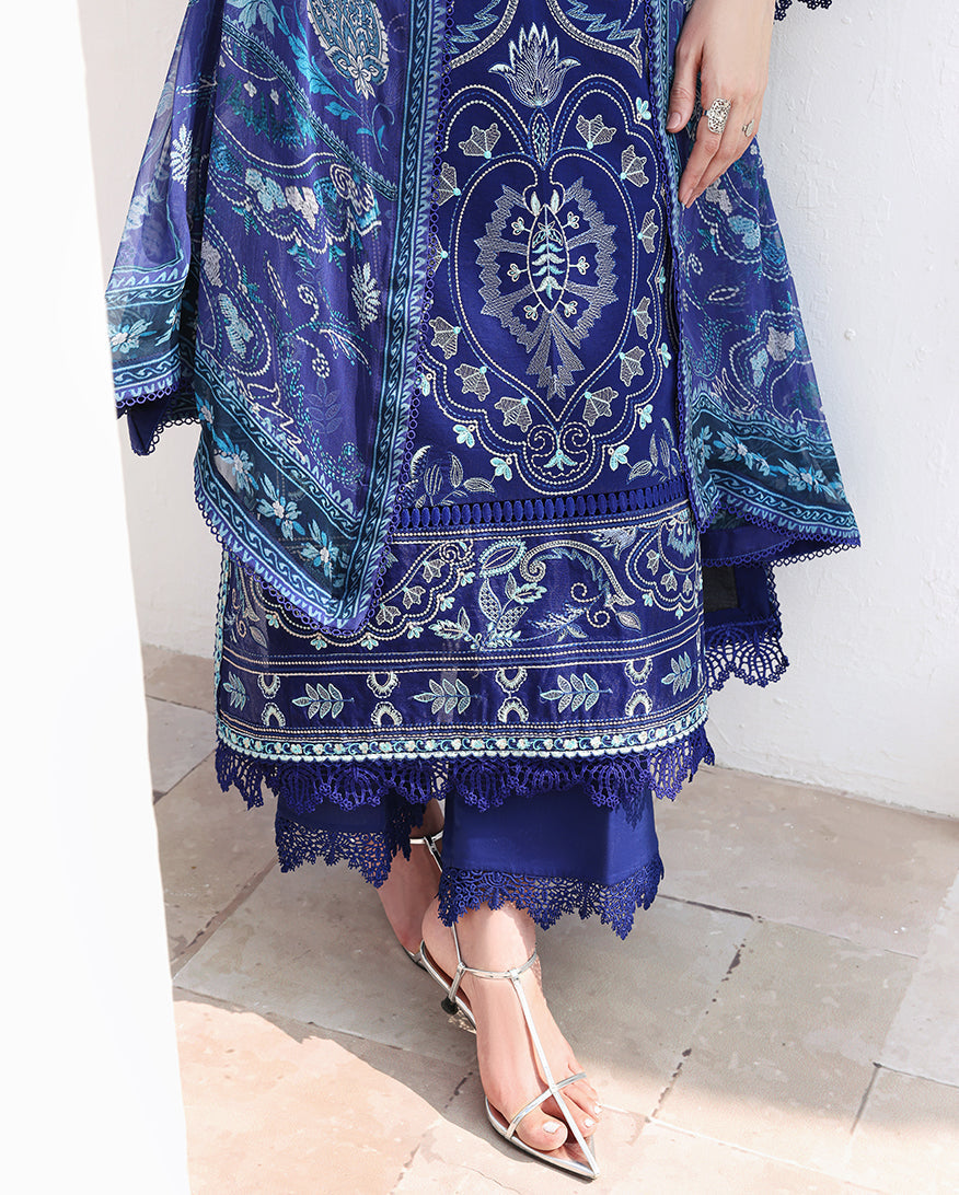 Roheenaz | Floral Reverie Luxury Lawn | Daylight Charm