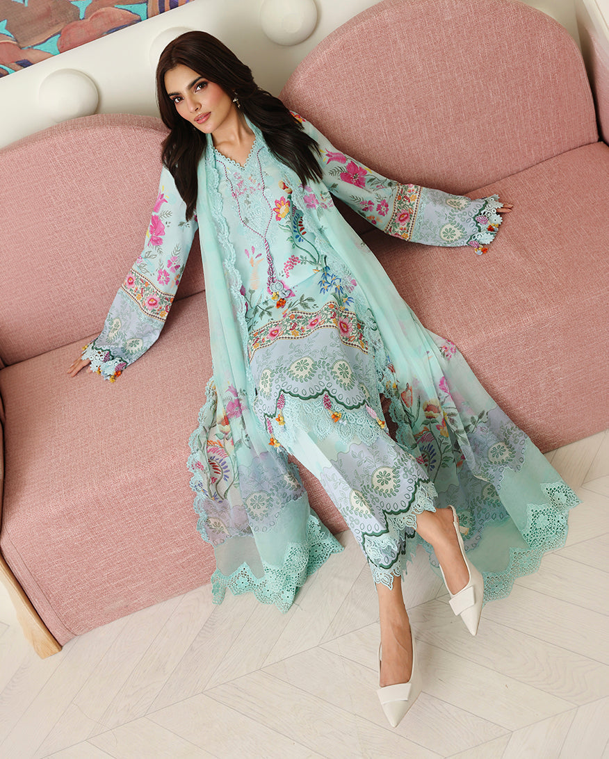 Roheenaz | Petals in Print | Delft Bloom