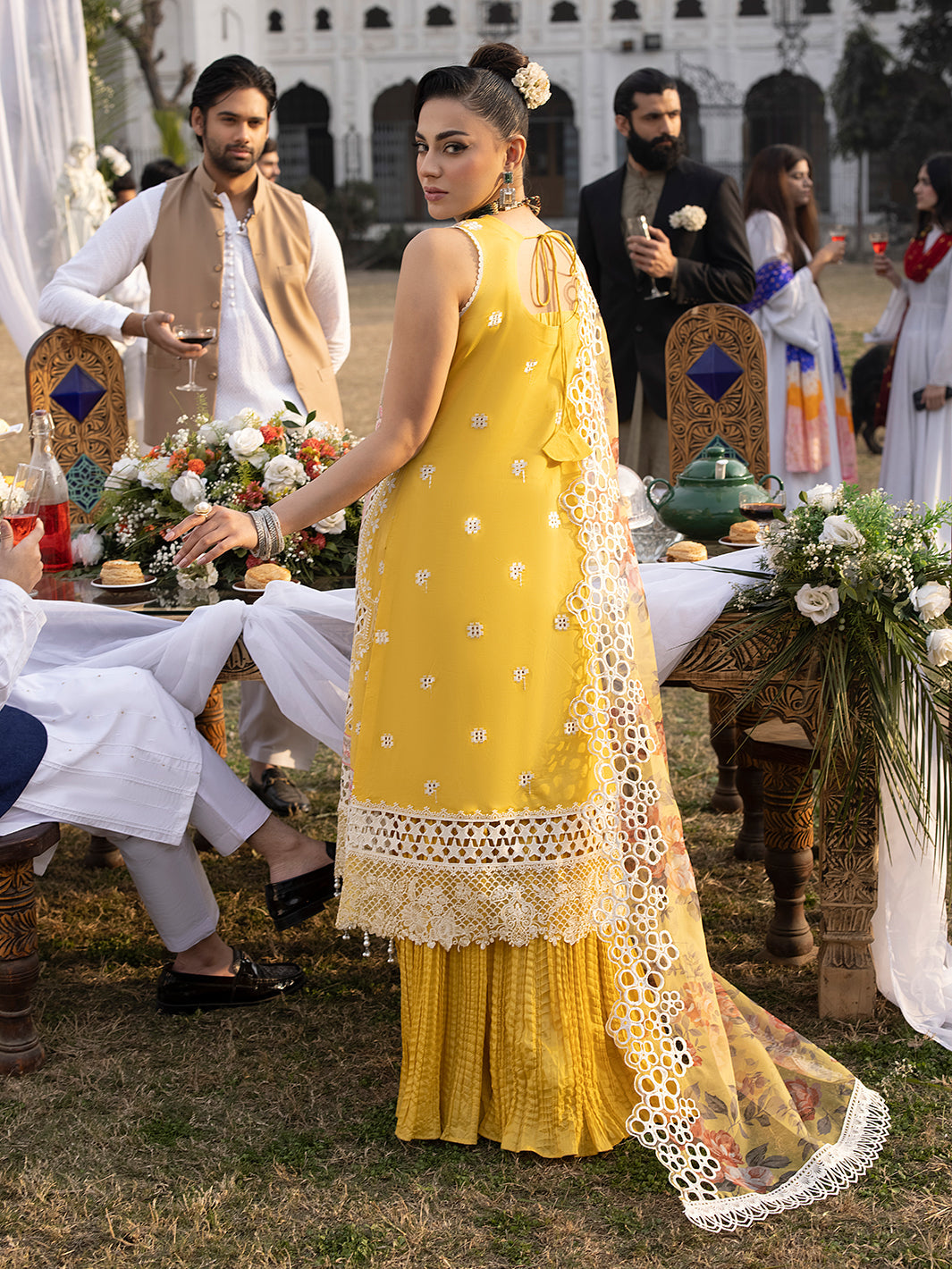 Mahnur | Mahrukh Luxury Lawn 24 | DELIA