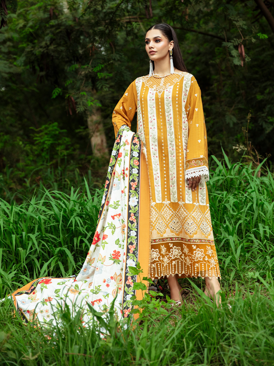 Mahnur | Hazel Winter 24 | ELYSE