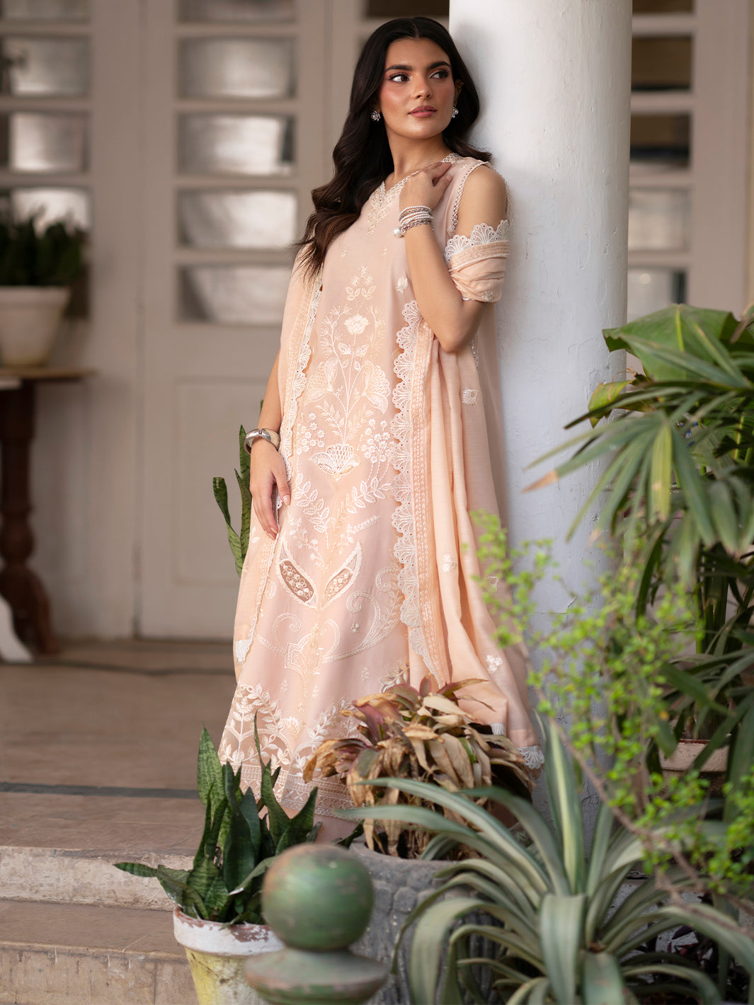 Mahnur | Ember Lawn 26 | EM-002