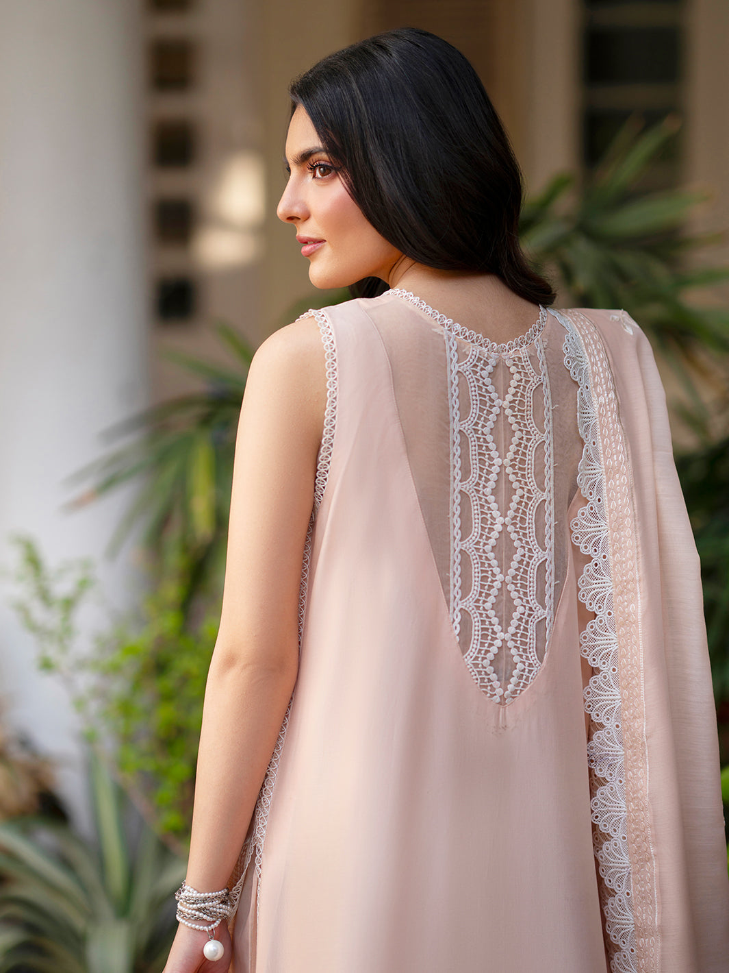 Mahnur | Ember Lawn 26 | EM-002