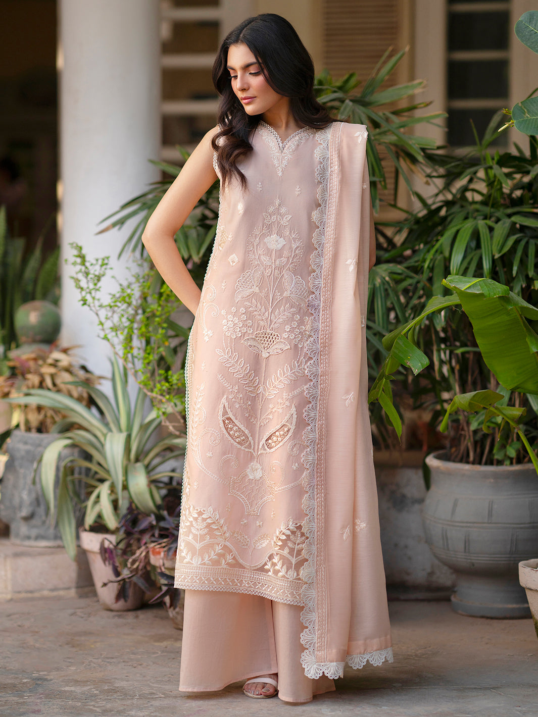 Mahnur | Ember Lawn 26 | EM-002