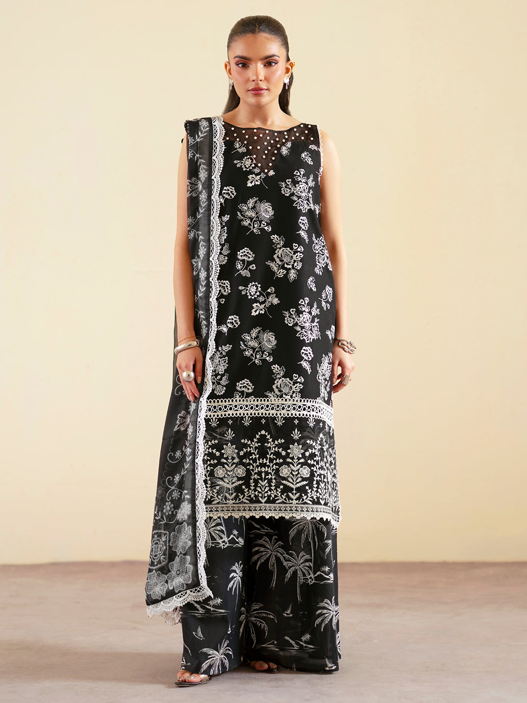 Mahnur | Ember Lawn 26 | EM-003