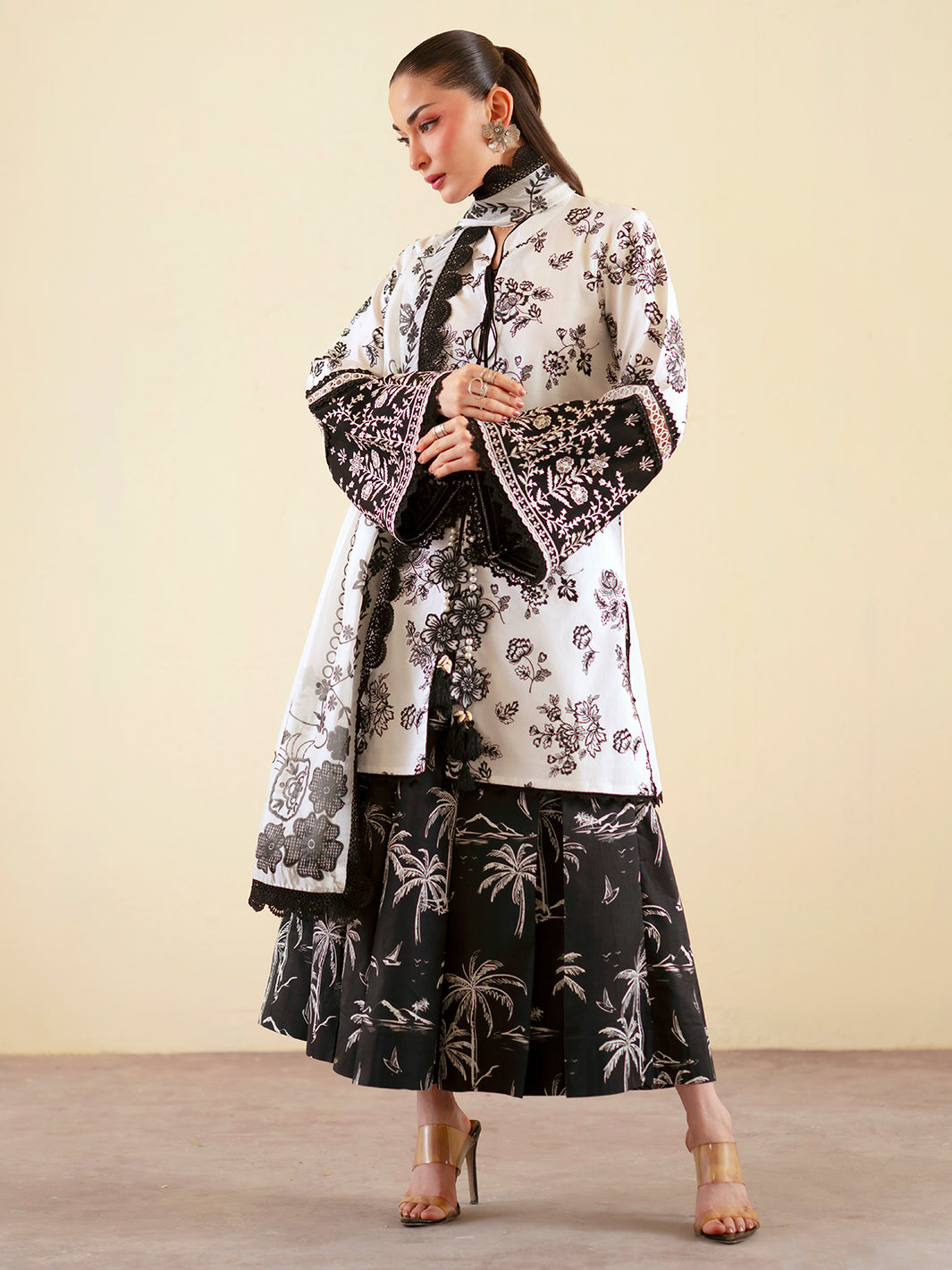 Mahnur | Ember Lawn 26 | EM-005