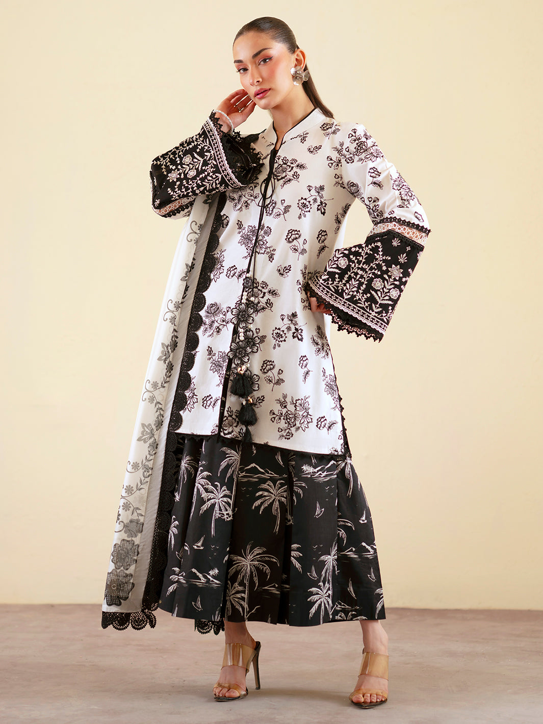 Mahnur | Ember Lawn 26 | EM-005