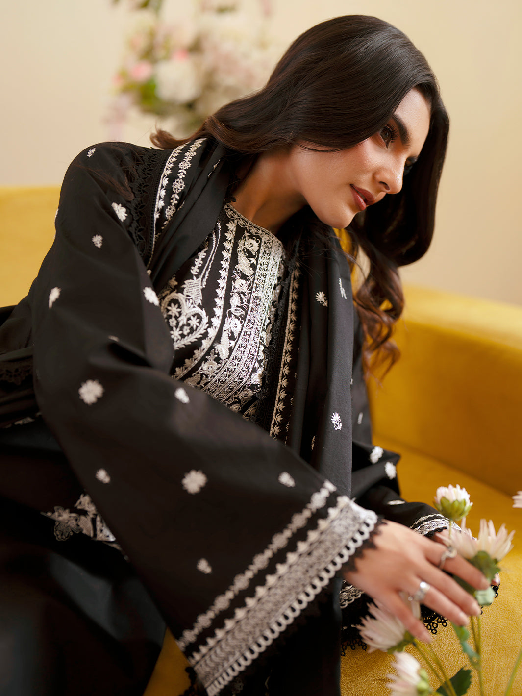 Mahnur | Ember Lawn 26 | EM-006