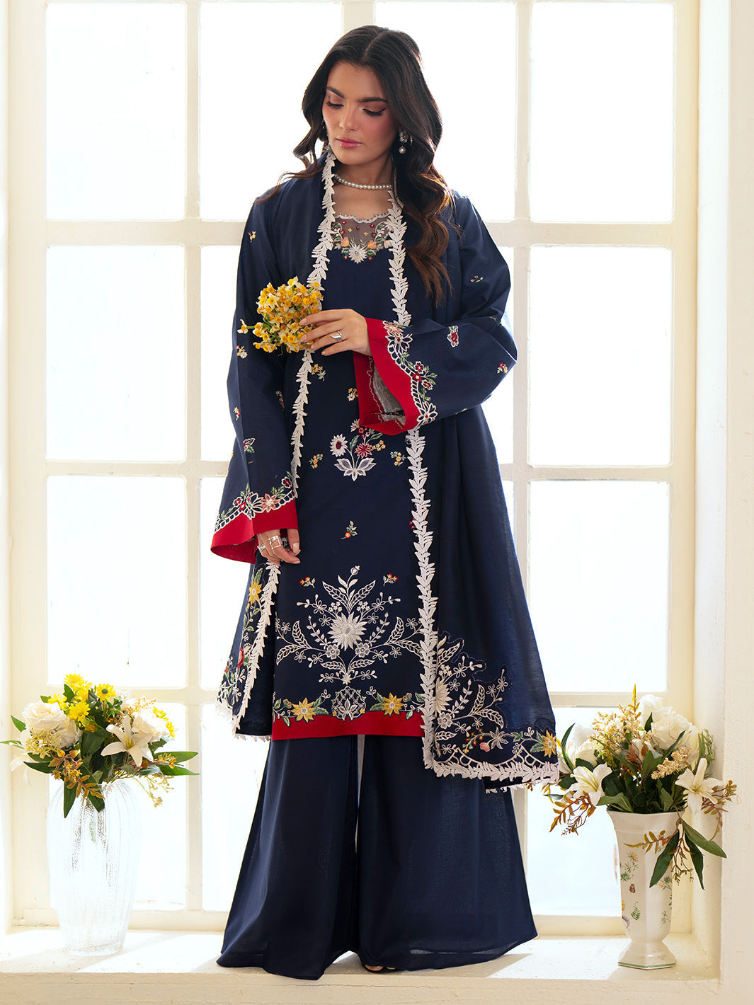 Mahnur | Ember Lawn 26 | EM-010