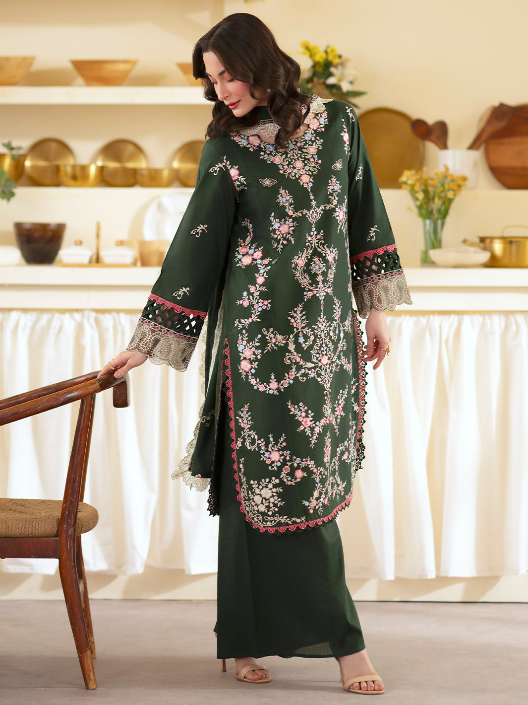 Mahnur | Ember Lawn 26 | EM-011