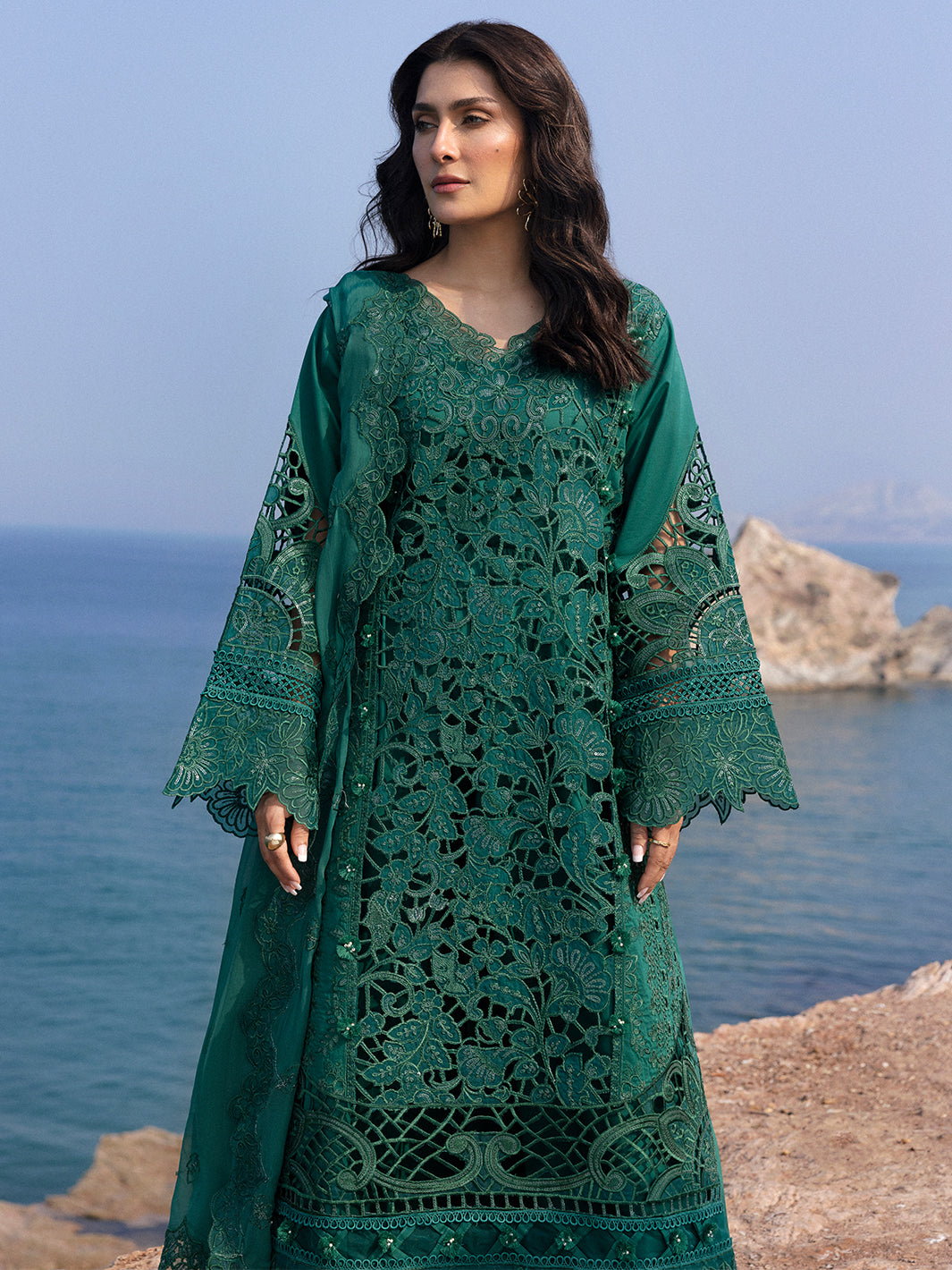 Mahnur | Sirena Luxury Lawn 25 | Eirene