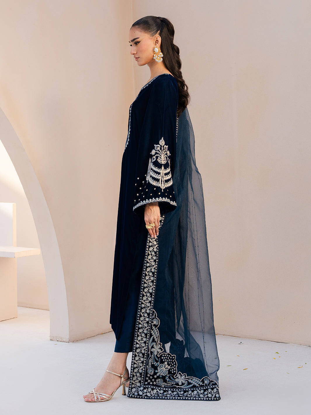 Izel | Le Tresor Formals | Ãlora
