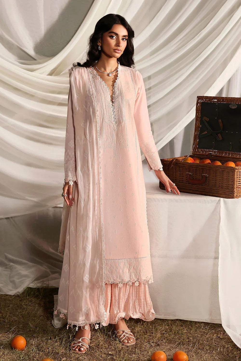 Gul Ahmed | Luxury Lawn 26 | KD-62002