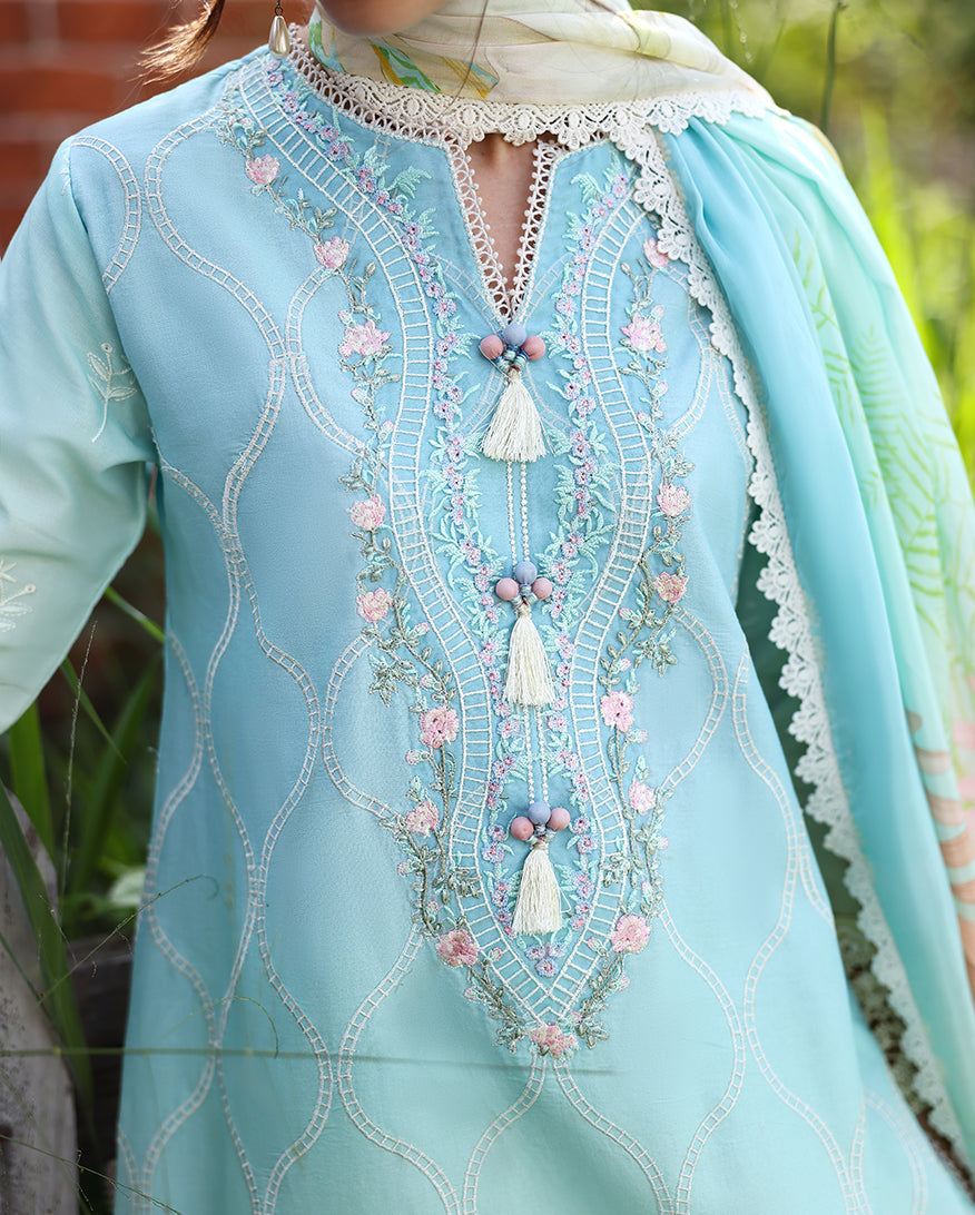Mushq | Solace Ombre Chikankari | Ethereal Pause