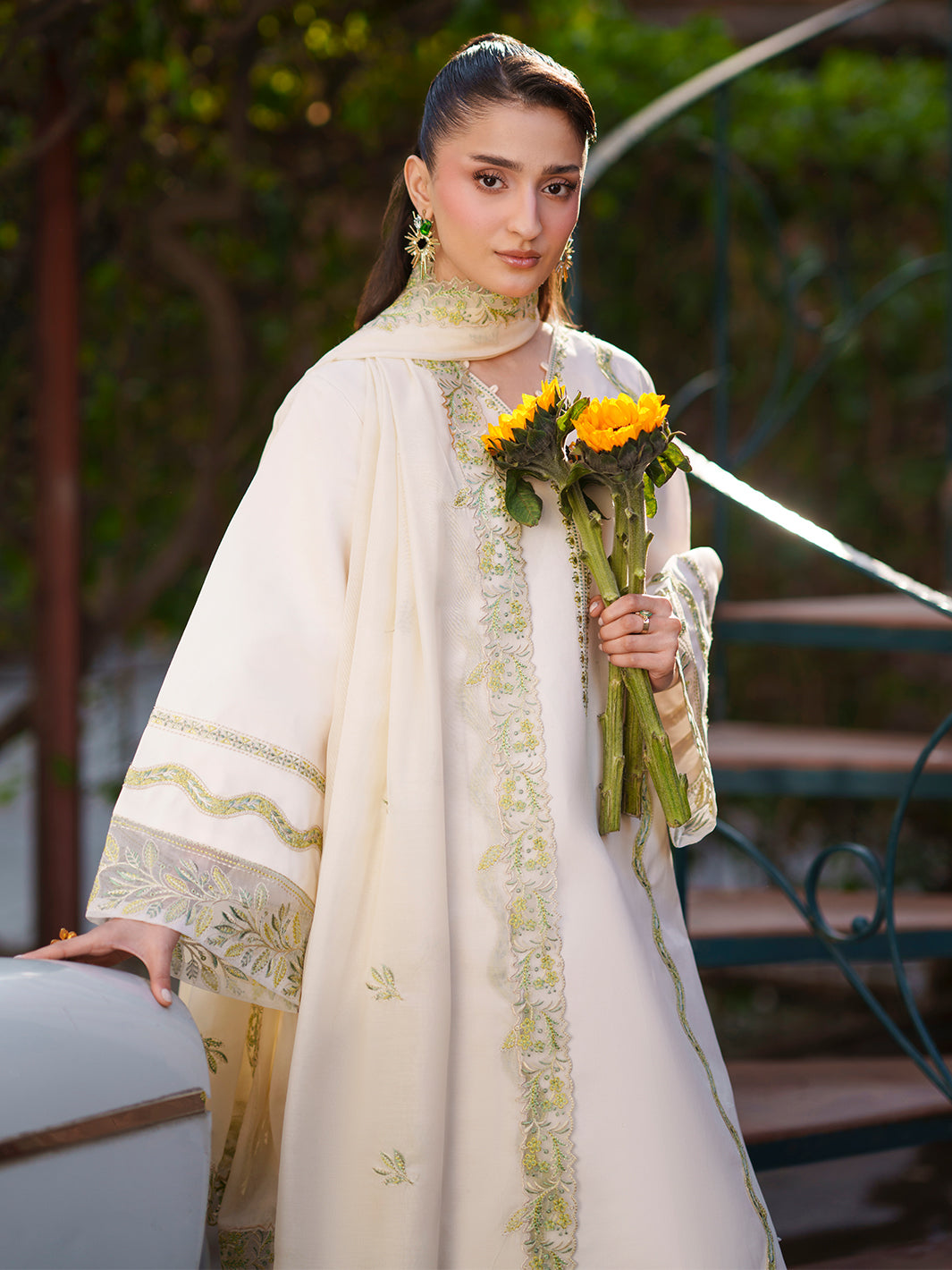 Mahnur | Fiona Lawn 26 | F-03