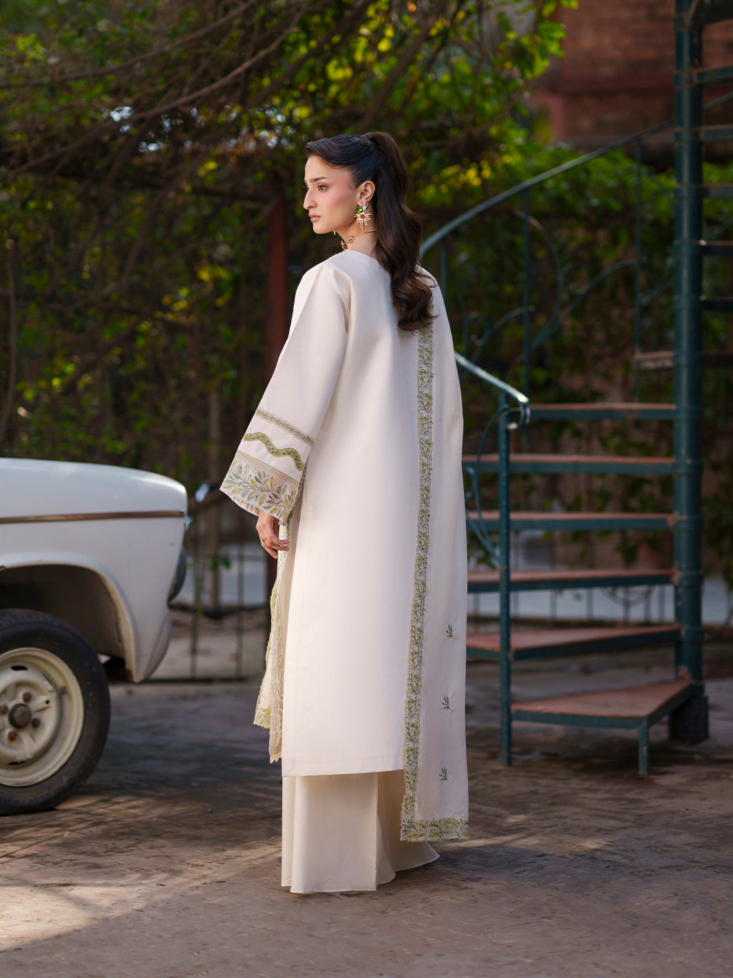 Mahnur | Fiona Lawn 26 | F-03