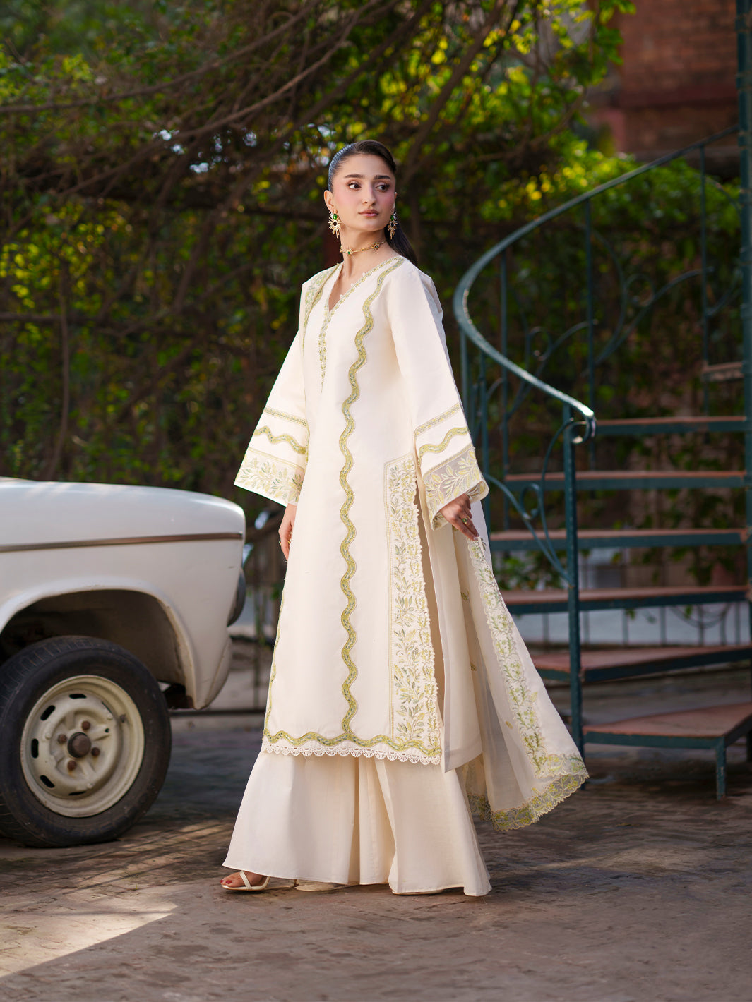 Mahnur | Fiona Lawn 26 | F-03