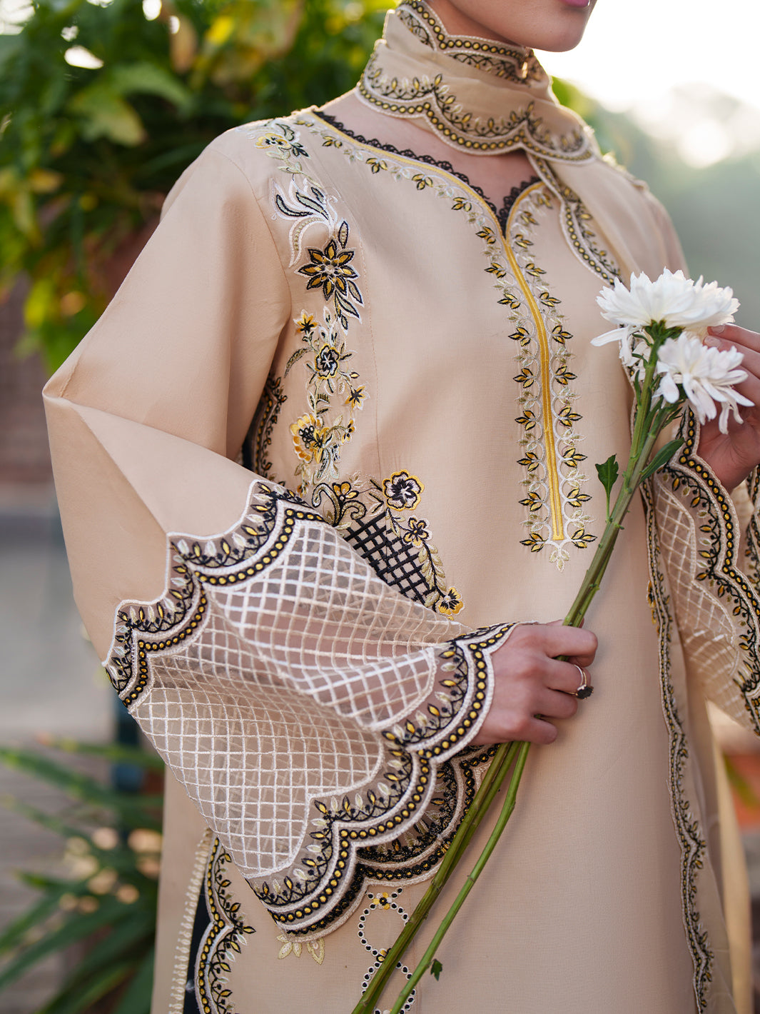 Mahnur | Fiona Lawn 26 | F-04