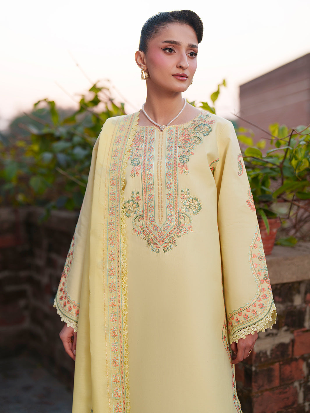 Mahnur | Fiona Lawn 26 | F-05
