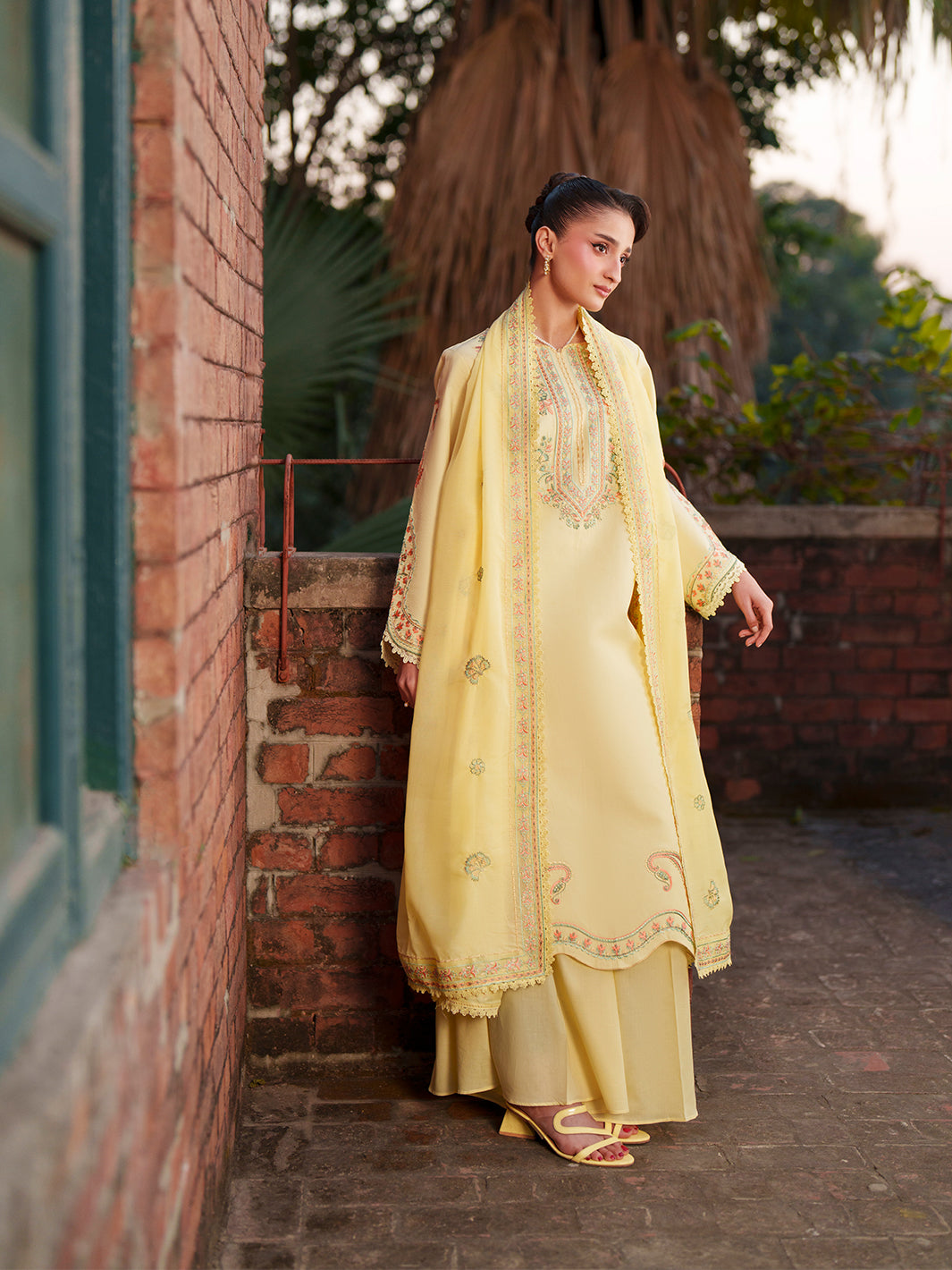 Mahnur | Fiona Lawn 26 | F-05