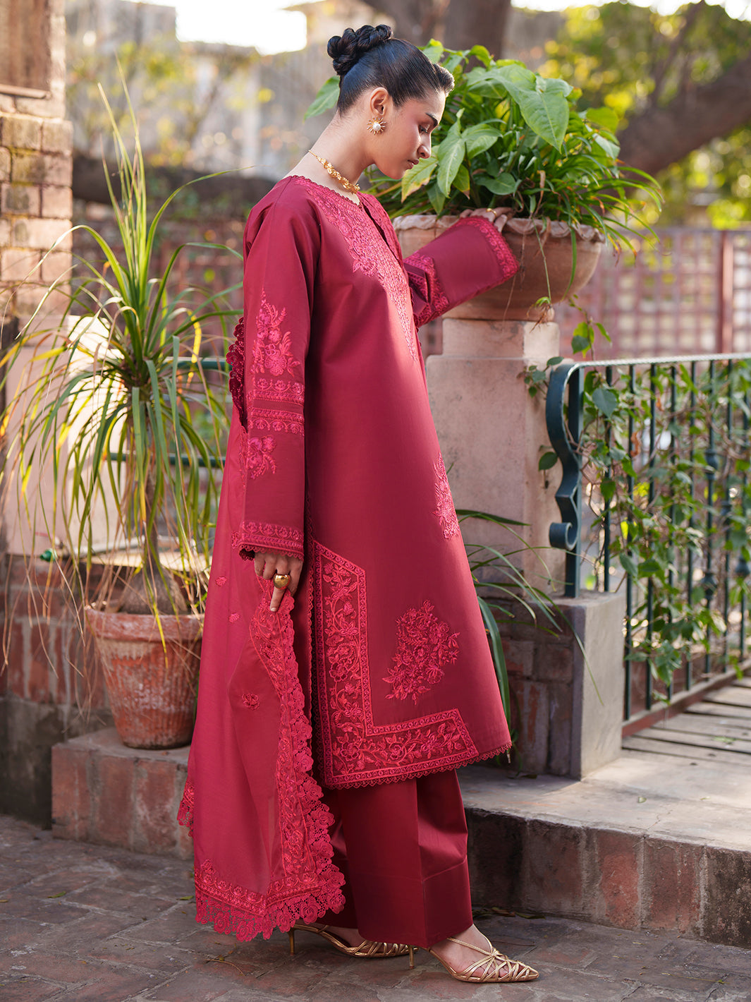 Mahnur | Fiona Lawn 26 | F-07