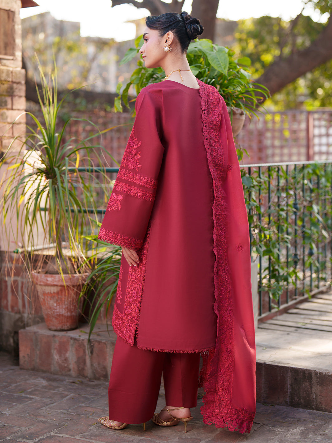 Mahnur | Fiona Lawn 26 | F-07