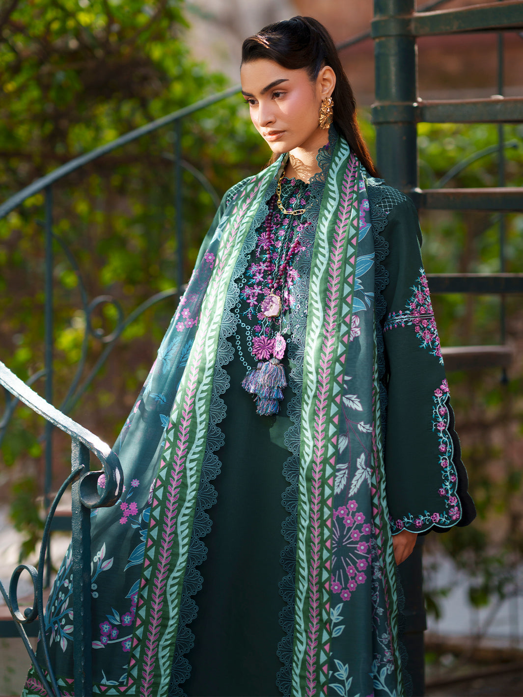 Mahnur | Fiona Lawn 26 | F-08