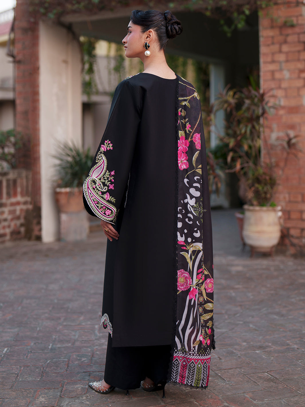 Mahnur | Fiona Lawn 26 | F-09