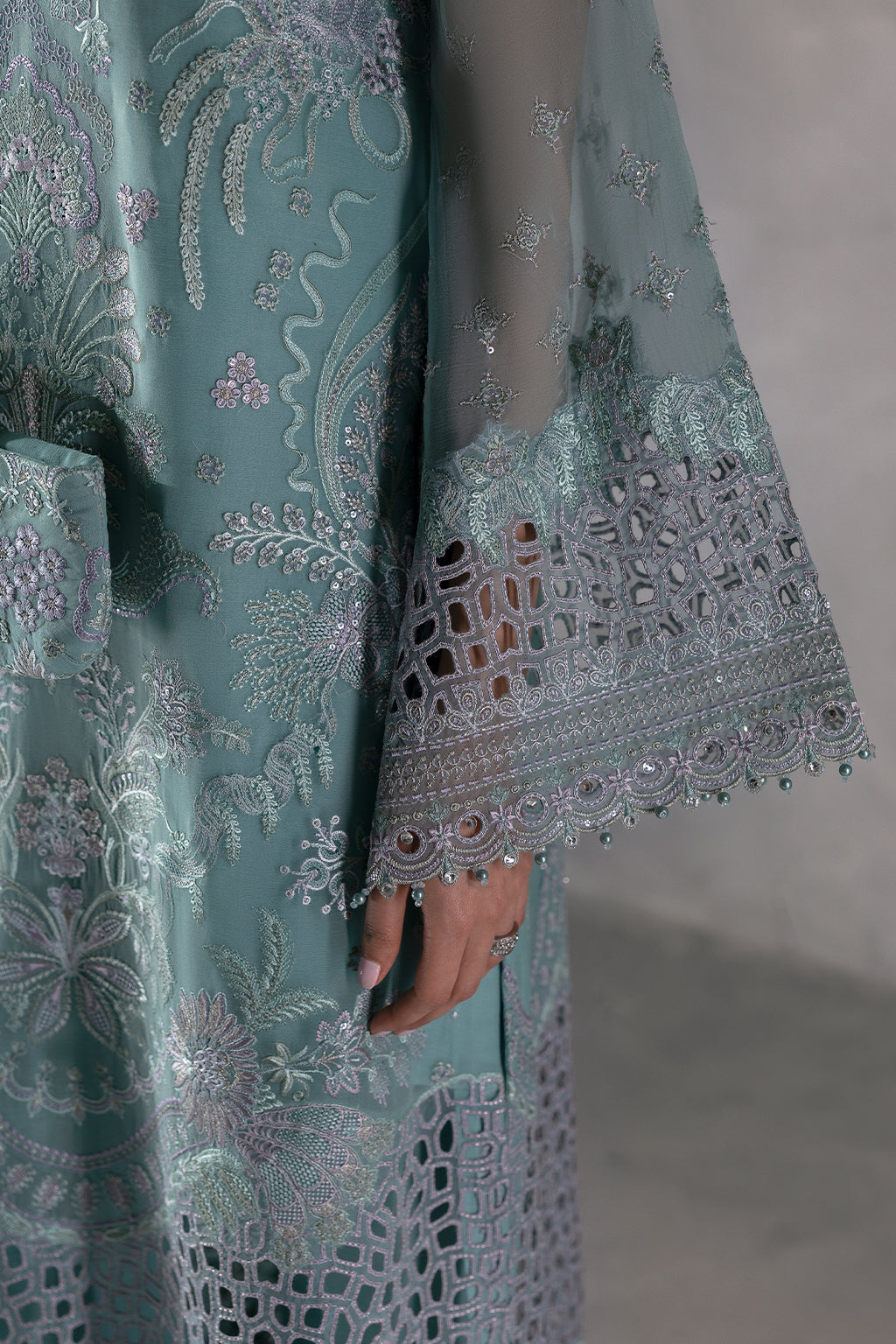 Flossie | Laconic Formals | FE - 905 A