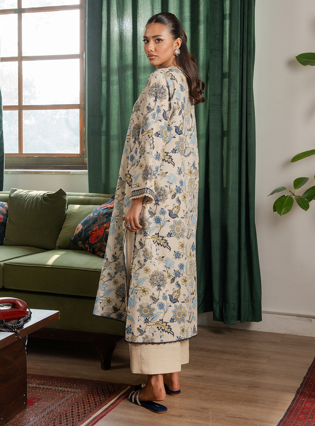 Faiza Faisal | Lumiere Pret | IVORY MIST