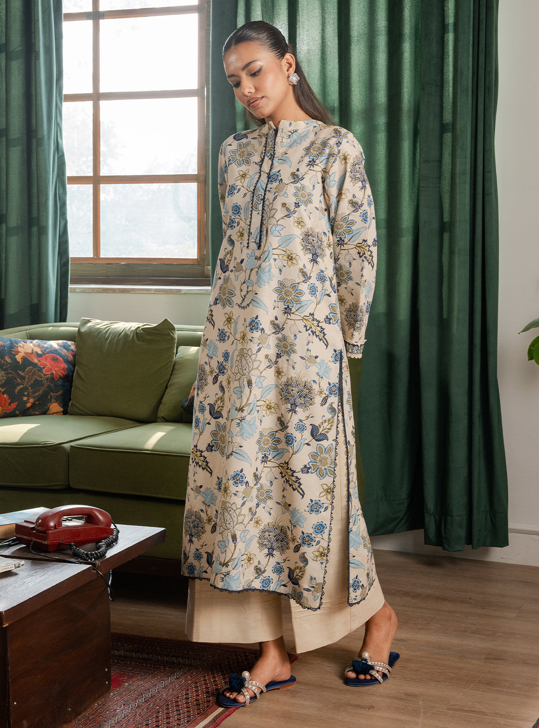 Faiza Faisal | Lumiere Pret | IVORY MIST