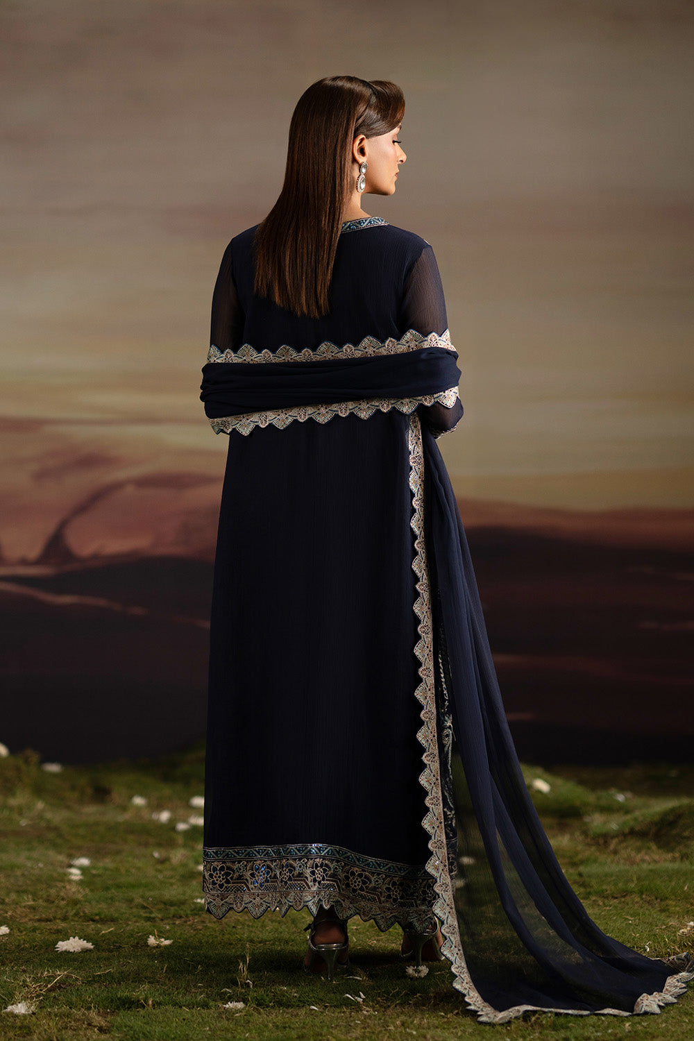 Fressia Premium | Luxury 26 | INDU - FWU5706