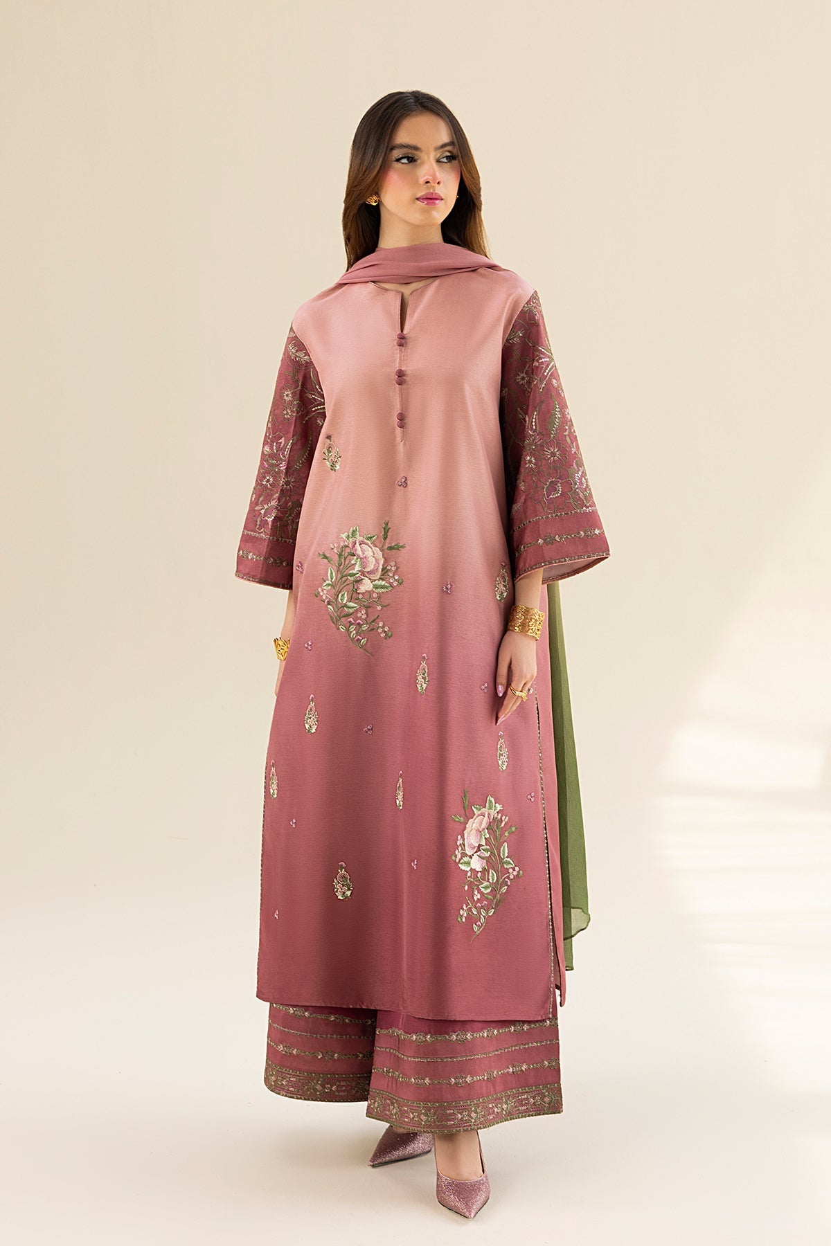 Erum Khan | Lillia Summer Edit | Vintage Rose