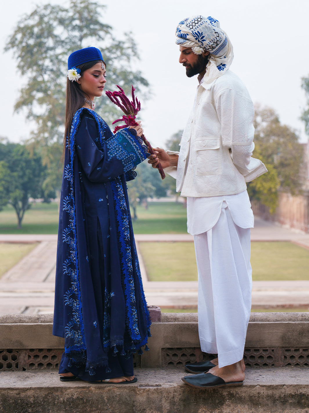 Mahnur | Gul Luxury Lawn 26 | G-003