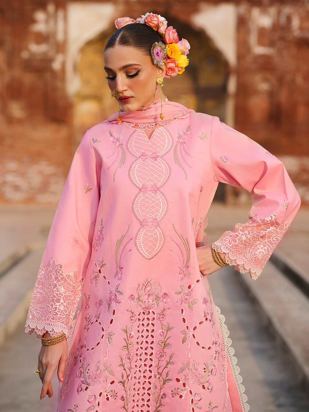 Mahnur | Gul Luxury Lawn 26 | G-004