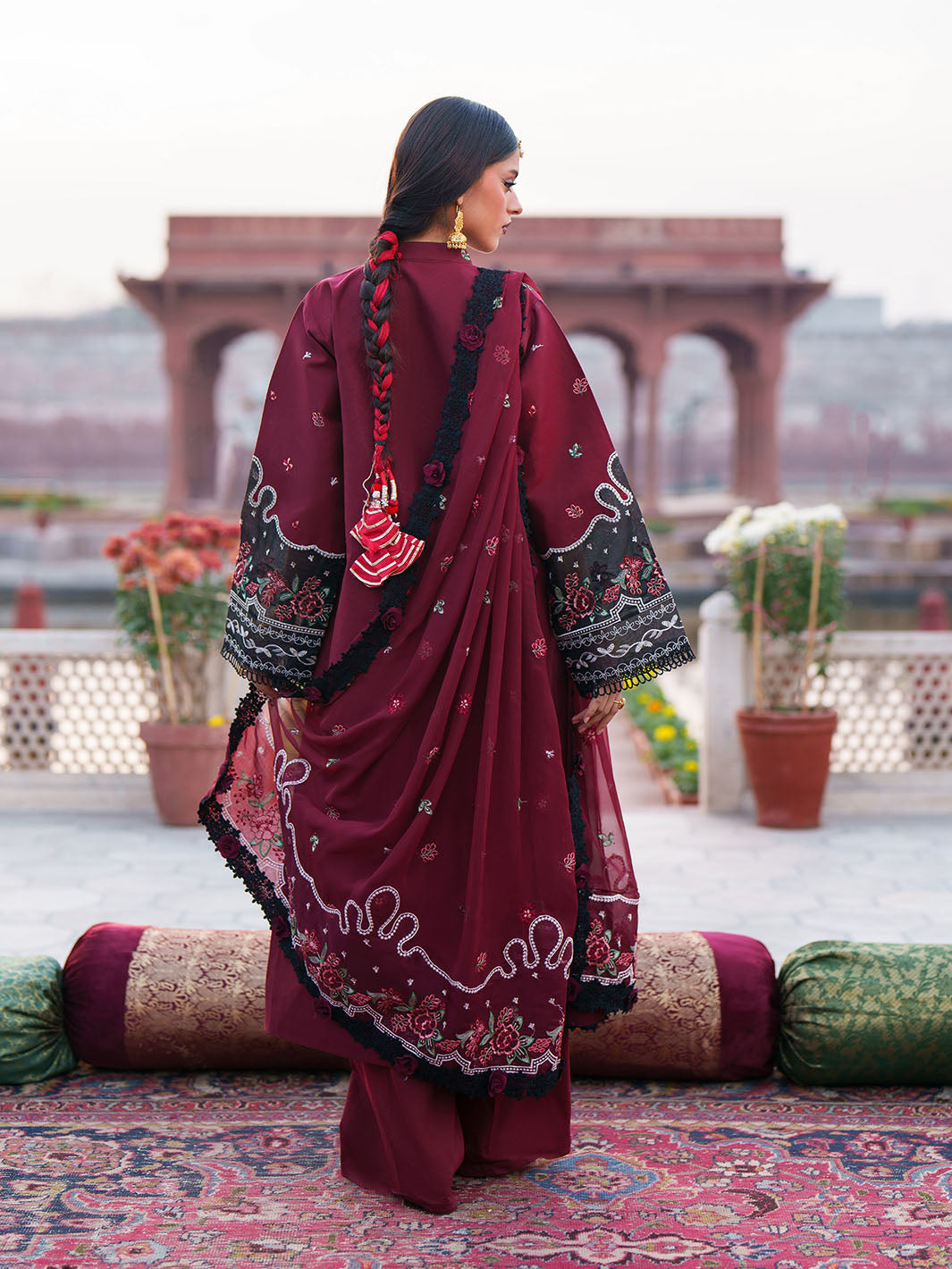 Mahnur | Gul Luxury Lawn 26 |G-005