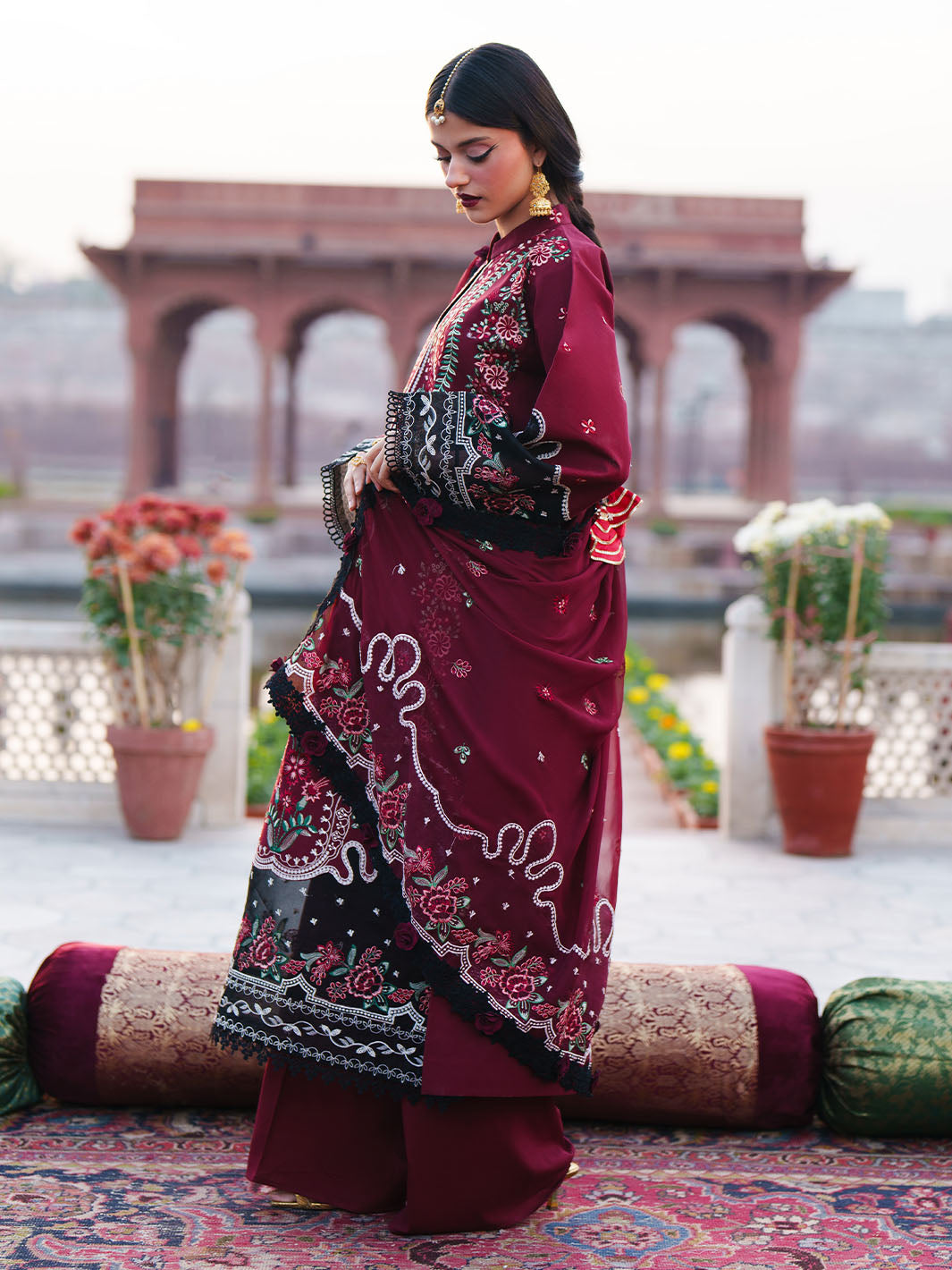 Mahnur | Gul Luxury Lawn 26 |G-005