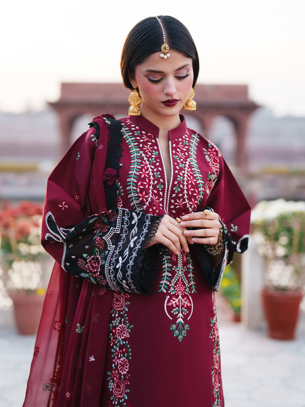 Mahnur | Gul Luxury Lawn 26 |G-005