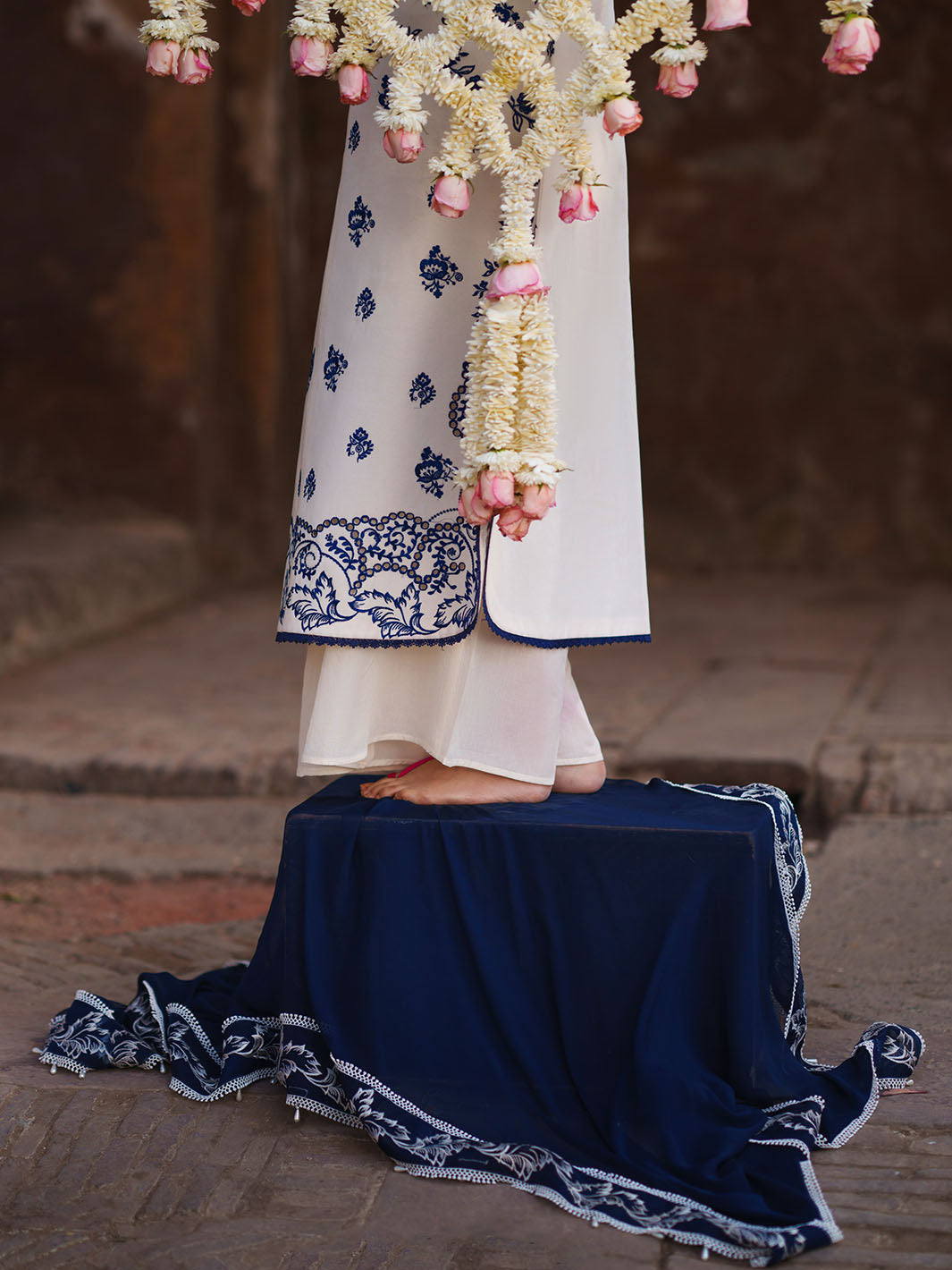 Mahnur | Gul Luxury Lawn 26 | G-008