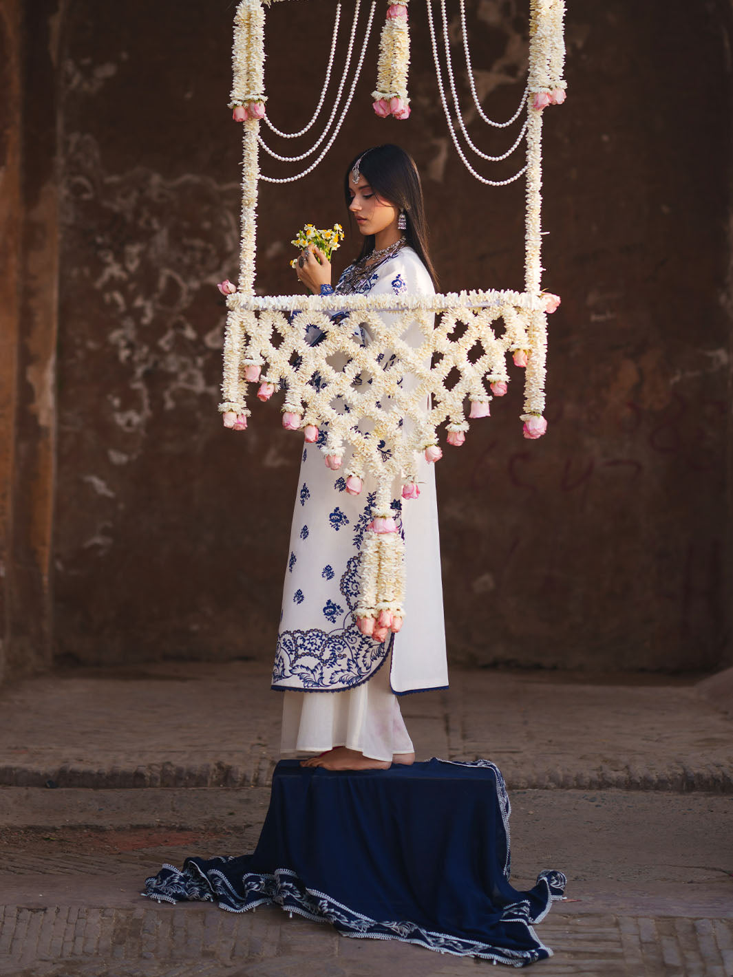 Mahnur | Gul Luxury Lawn 26 | G-008