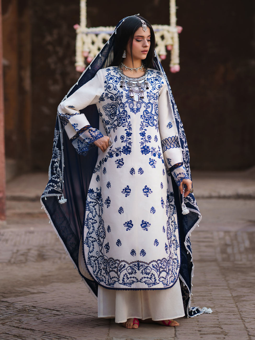 Mahnur | Gul Luxury Lawn 26 | G-008